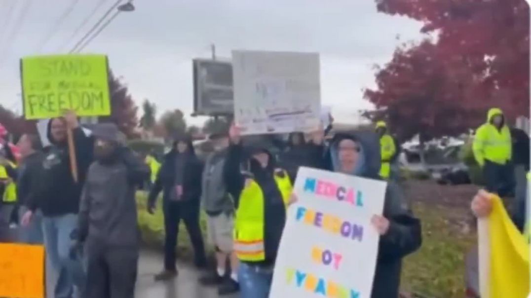 Boeing Workers Stage Protest Over Vaccine Mandate