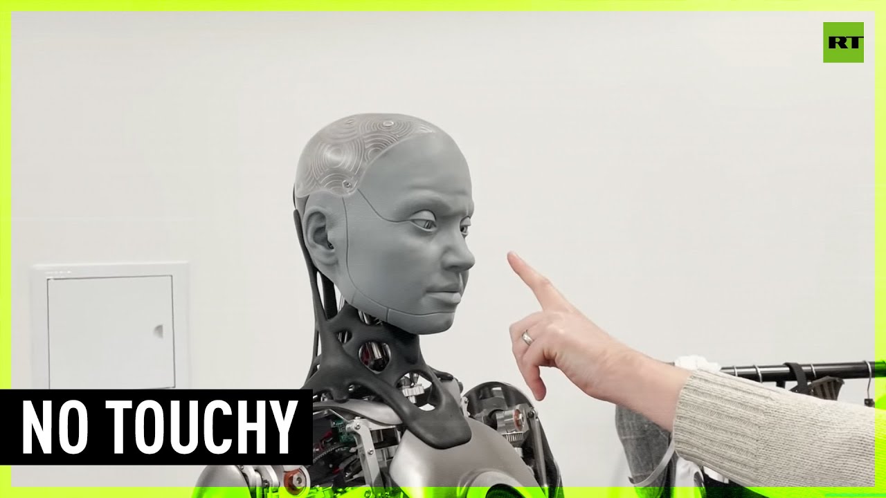 Humanoid robot DEFENDS 'personal space'