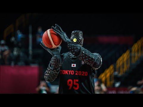Japanese basketball robot wows at half-time of USA-France game ?